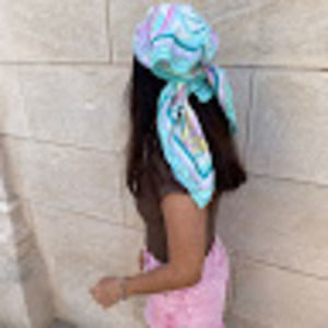 Meet your Posher, Paola